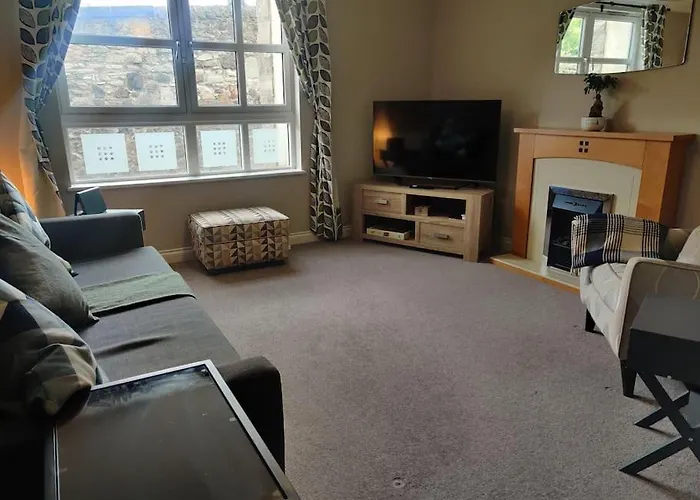 Next To The Palace And Royal Mile With Parking * Edinburgh