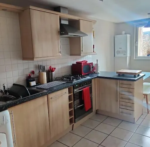 Next To The Palace And Royal Mile With Parking Edinburgh