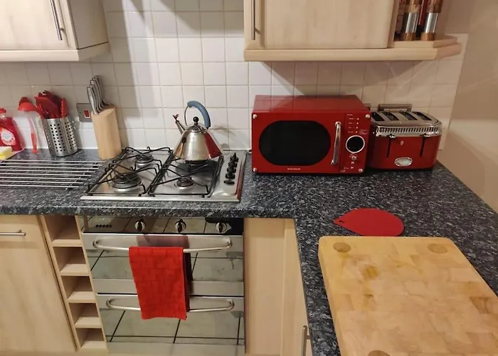 Next To The Palace And Royal Mile With Parking * Edinburgh