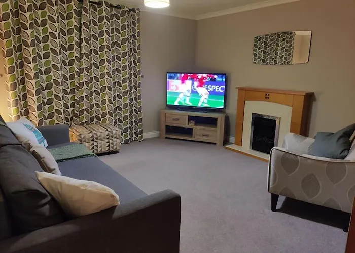 Next To The Palace And Royal Mile With Parking * Edinburgh