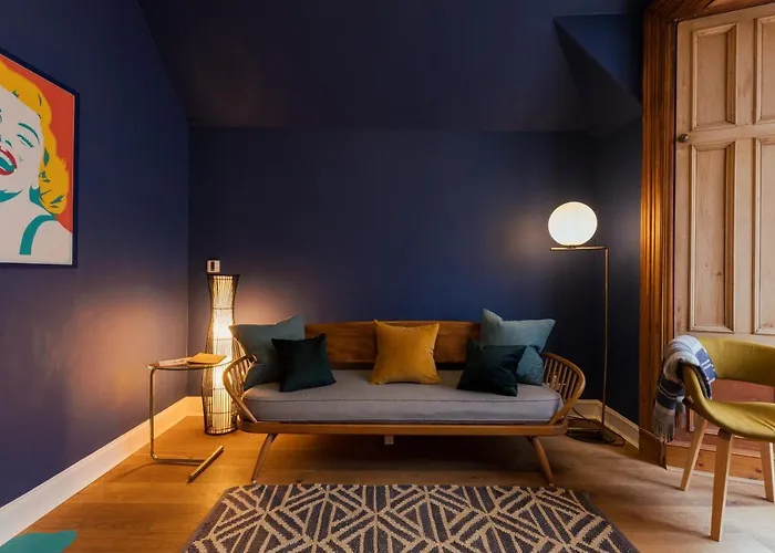Joivy Contemporary With Free Parking * Edinburgh