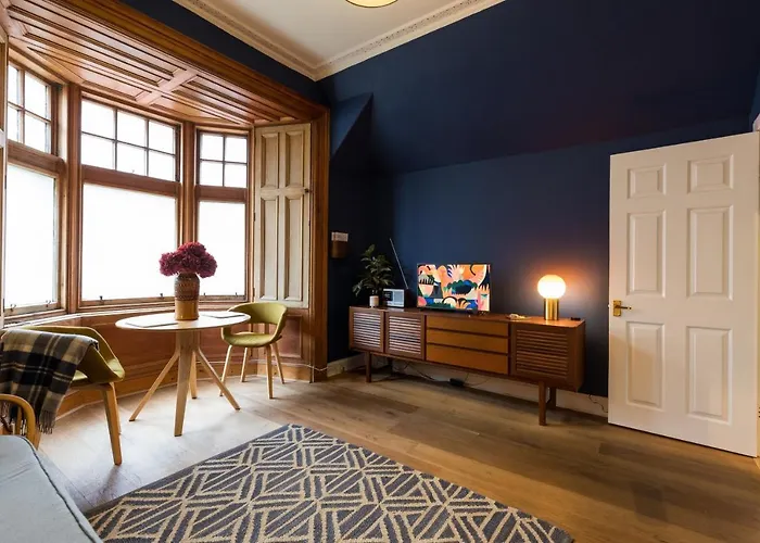 Joivy Contemporary With Free Parking *