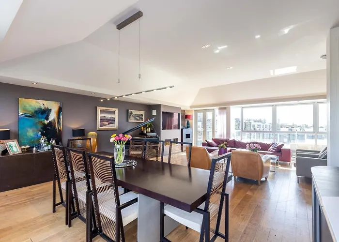 Joivy Beautiful Penthouse With Terrace & Jacuzzi * אדינבורו