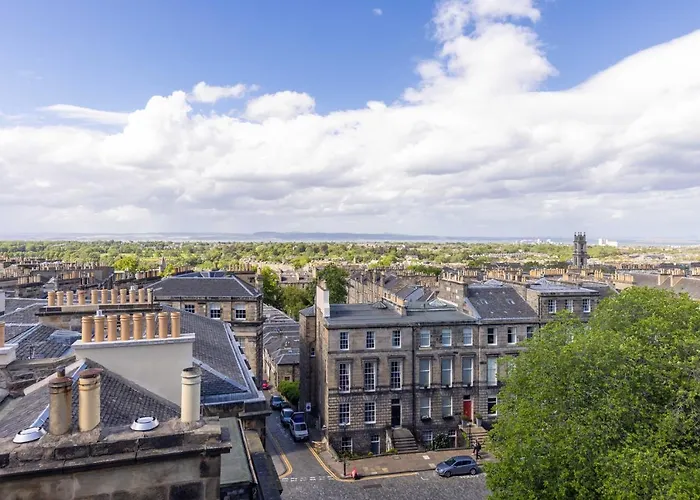 Joivy Beautiful Penthouse With Terrace & Jacuzzi