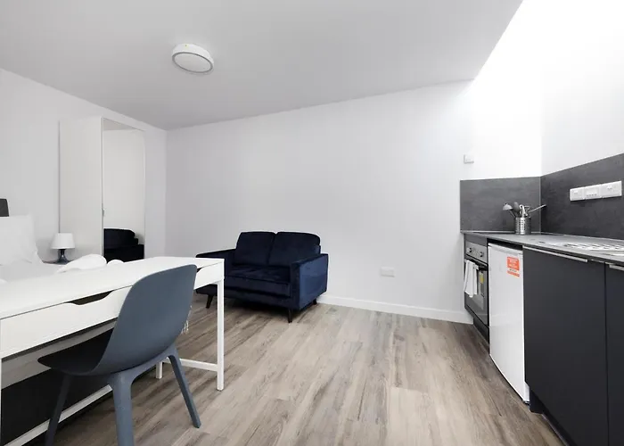Apartment Altido Elegant Near The Meadows *