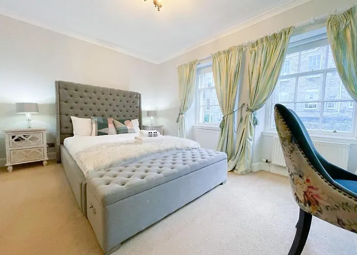 Sophisticated 3br With Garden, Quiet New Town Lane * Edinburgh