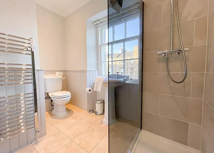 Sophisticated 3br With Garden, Quiet New Town Lane Edinburgh
