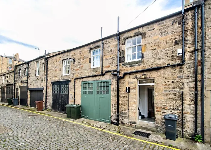 Sophisticated 3br With Garden, Quiet New Town Lane Apartment Edinburgh