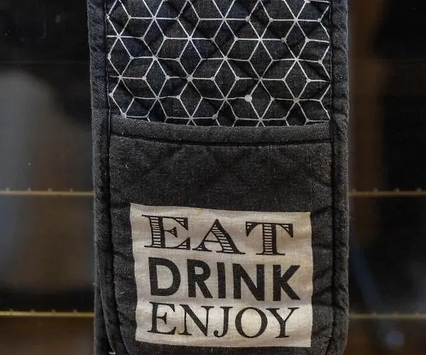 New 2 Bed With Stunning Views Of Arthur Seat Mountain דירה *