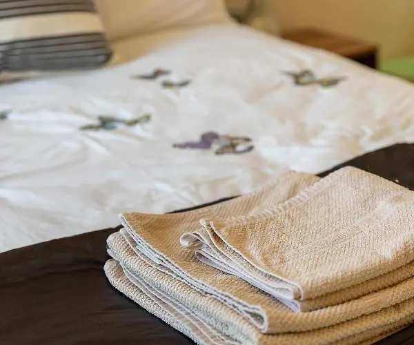 New 2 Bed With Stunning Views Of Arthur Seat Mountain דירה *