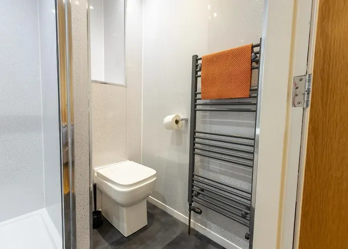 New 2 Bed With Stunning Views Of Arthur Seat Mountain דירה *