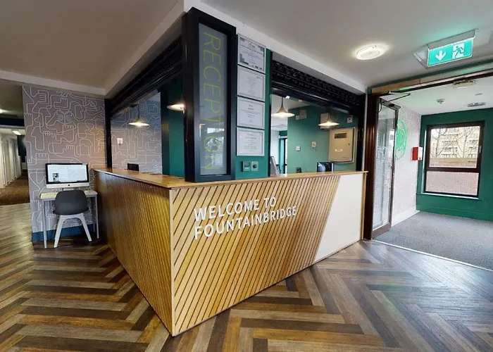 Daire And Ensuite Bedrooms With Shared Kitchen At Fountainbridge In *