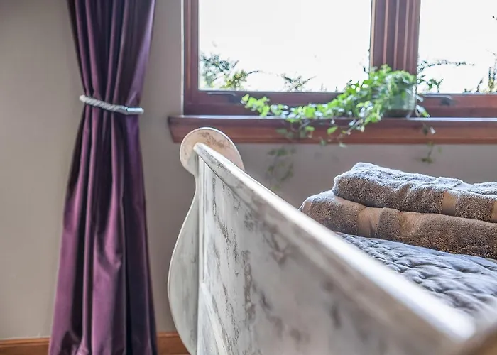 בית נופש The Keep At Craigiehall *