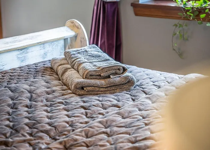 בית נופש The Keep At Craigiehall