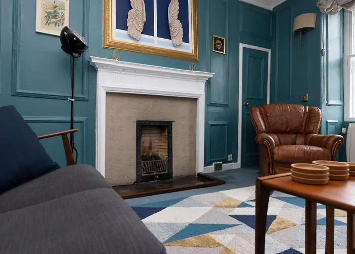 Joivy Eclectic Near Castle Lejlighed