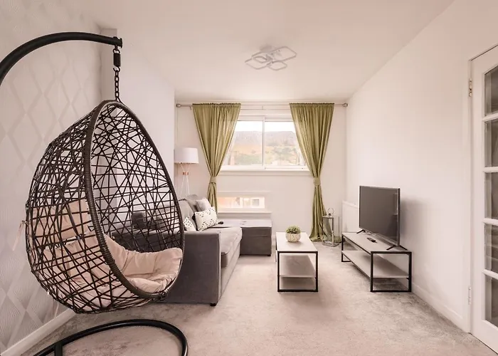 Calton Hill Lookout By Calton Living * Edinburgh