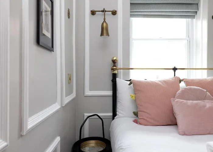 Joivy Eclectic Near Castle Lejlighed