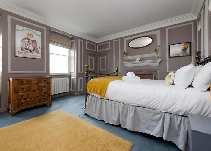 Joivy Eclectic Near Castle *