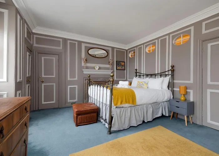 Joivy Eclectic Near Castle