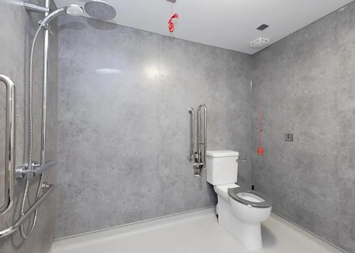Apartment Altido Elegant Near The Meadows *