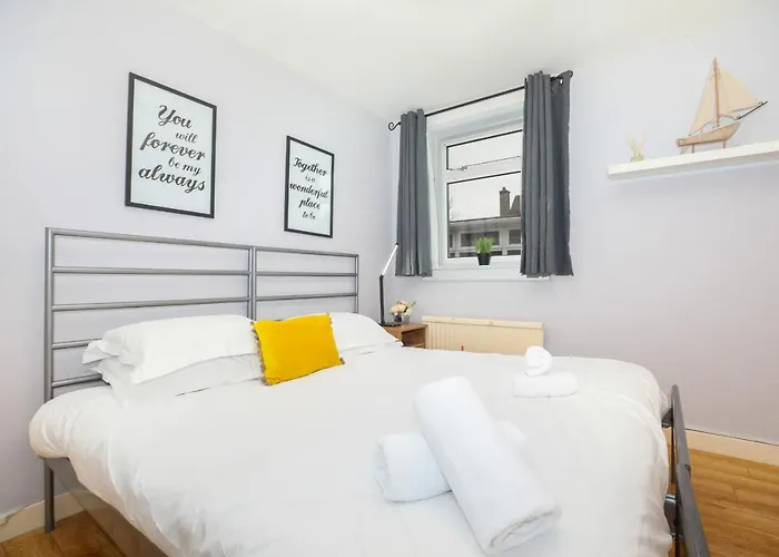 Beautiful 4 Bedroom - Free Parking * Edimburgo