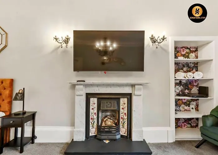 Lovely 4 Bedroom With 7 Beds And Free Parking Edinburgh