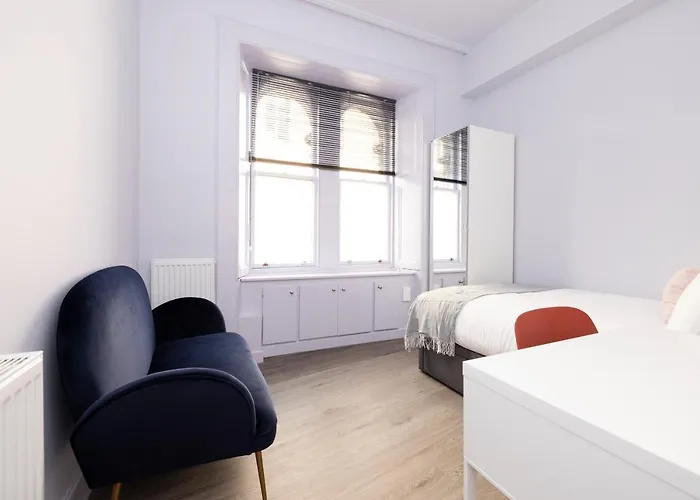 Apartment Altido Elegant Near The Meadows *