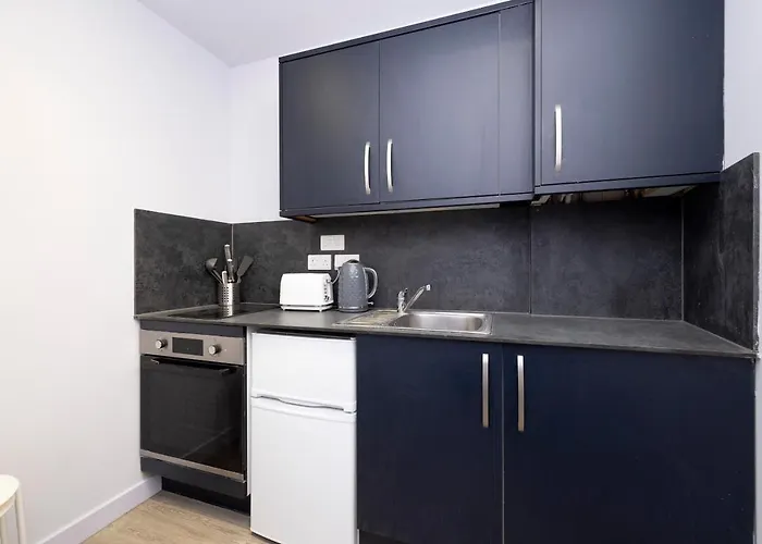 Apartment Altido Elegant Near The Meadows *