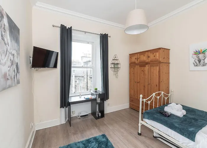 Contemporary 3 Bed City Centre - Ensuite Lejlighed *