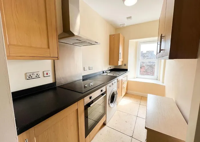 Convenient 3br Flat On Leith Walk Apartment *