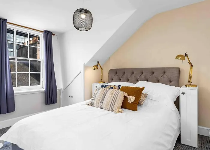 Stylish 1 Bedroom דירה *