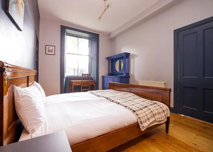 Apartment Joivy Splendid Near Haymarket Edinburgh