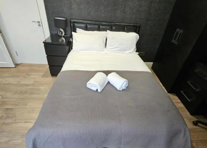 Luxury Double With Private Bathroom منزل للإقامة