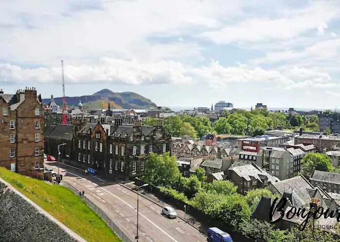 Trocadero - Central-royal Mile Castle