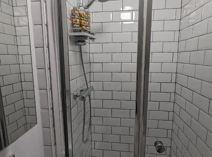 Проживание в семье Private With Terrace And Free Parking *