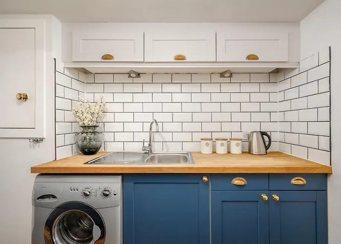 The Riverside Hideaway By Calton Living Lägenhet *