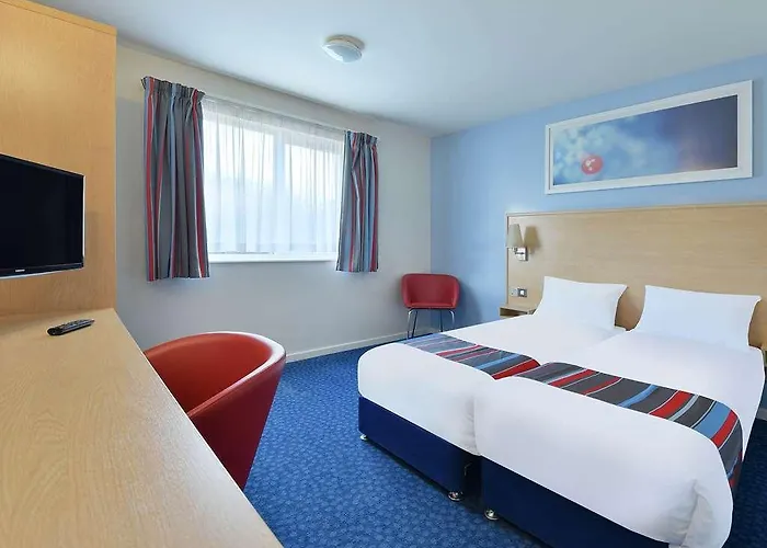 Travelodge Dreghorn Hotel 3*