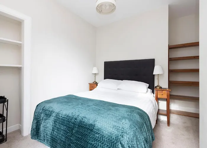 Holyrood Park Views Apartment *