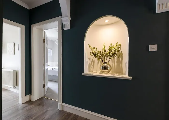 Apartment Elegant 2-bedroom In Centre