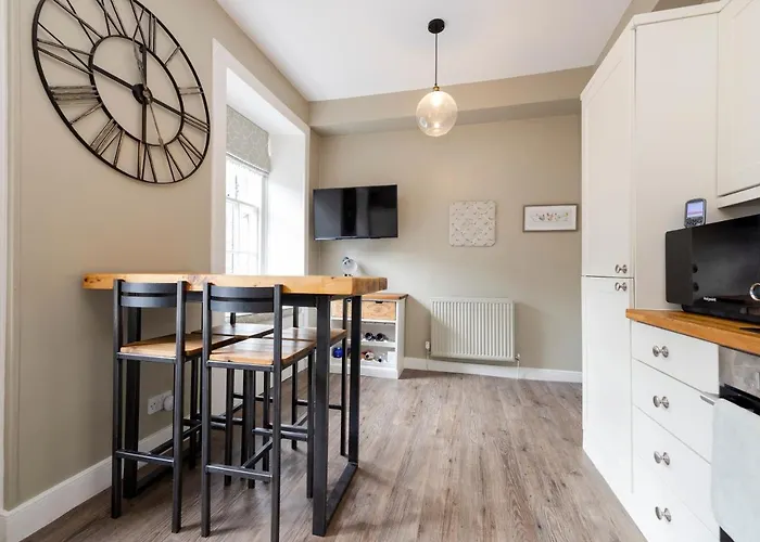 Apartment Elegant 2-bedroom In Centre