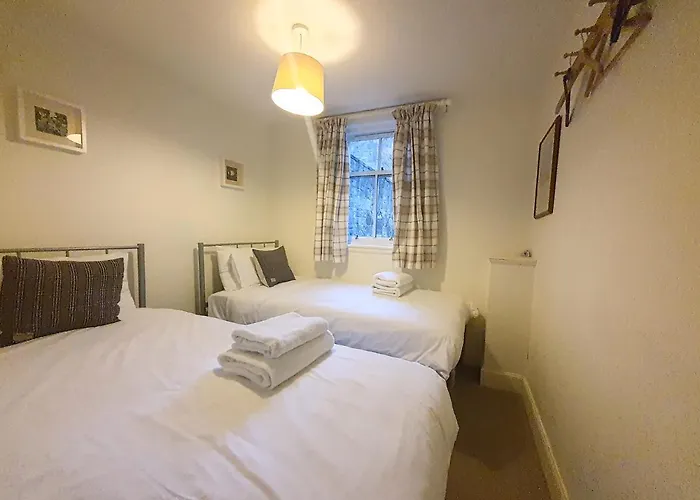 Apartment 2-bedroom With Parking - Ground Floor Edinburgh