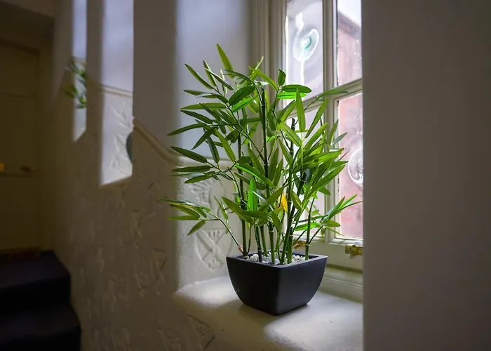 דירה Historic Ramsay Garden Apt With Balcony Views - Pass The Keys