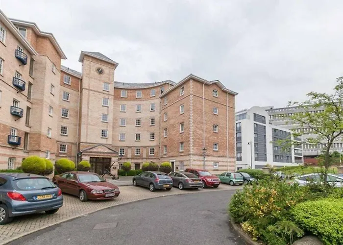 My Waterfront Apartment, Views Over Water Of Leith *