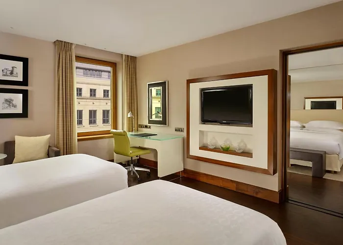 Sheraton Grand & 5*