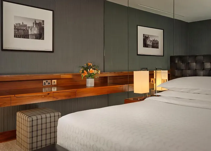 Sheraton Grand & 5*