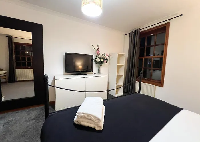 2br Flat Historic Centre Sleeps 5 * Edinburgh