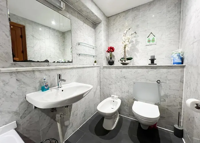 2br Flat Historic Centre Sleeps 5