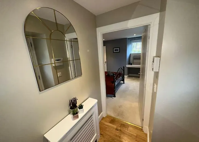 Villa The Gate House - 3 Bed & Parking Edinburgh