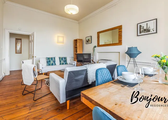 Belleville Central St James Quarter Free Offsite Parking & Views By Bonjour Residences Apartment