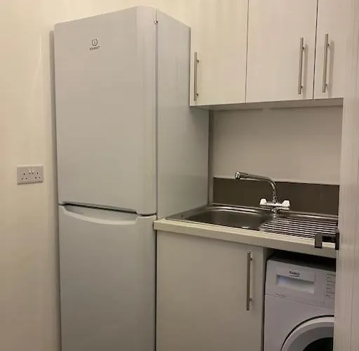 Kaimes Kip: Stylish Five Bedroom בית נופש